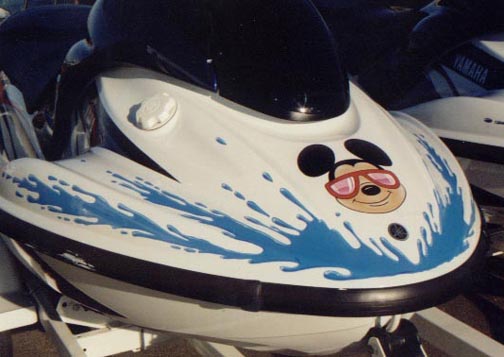 boat-waver3-f